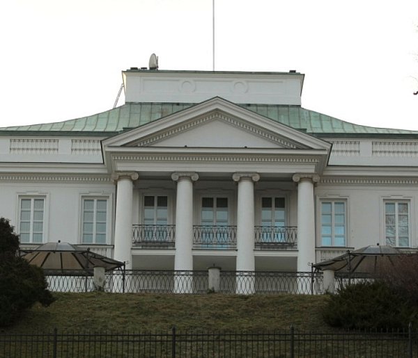 Dron nad Belwederem - podejrzewane złamanie prawa lotniczego-47714