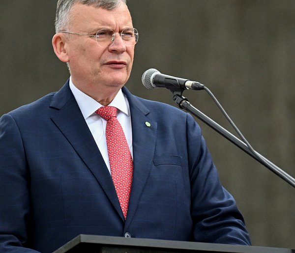 Wiceszef MON: wprowadzenie dwukadencyjności to odbieranie praw wyborczych-47773