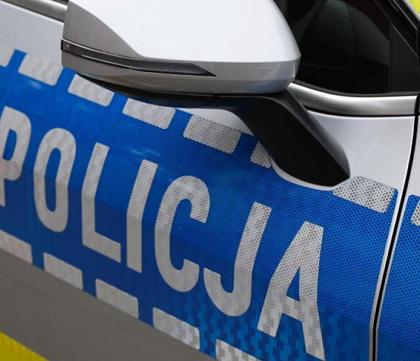 Kobieta przez wiele lat miała być zamknięta w pokoju-48473
