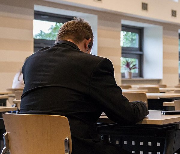 Zmiany w przepisach o wynagrodzeniach. Zapłacą za gotowość do pracy-49074