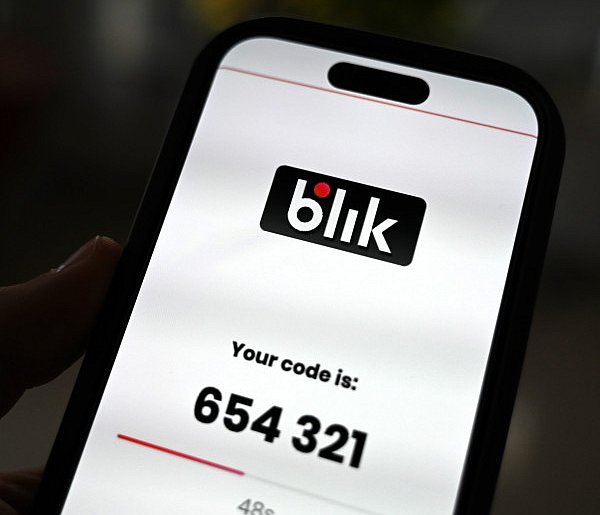 Codzienny przelew BLIK do znajomego? Skarbówka może to sprawdzać-49187
