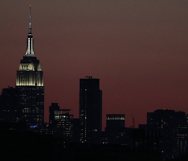 Empire State Building rozświetli się na biało-czerwono z okazji ...-49246