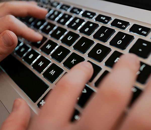 Sejm zdecydował. Wszystkie umowy JST powyżej 500 zł będą jawne-49540