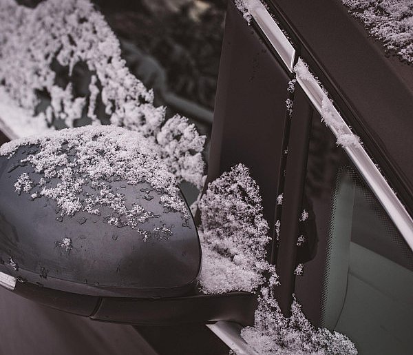 Zimowy atak w całej Polsce. Kierowców czeka kosztowna niespodzianka-49571