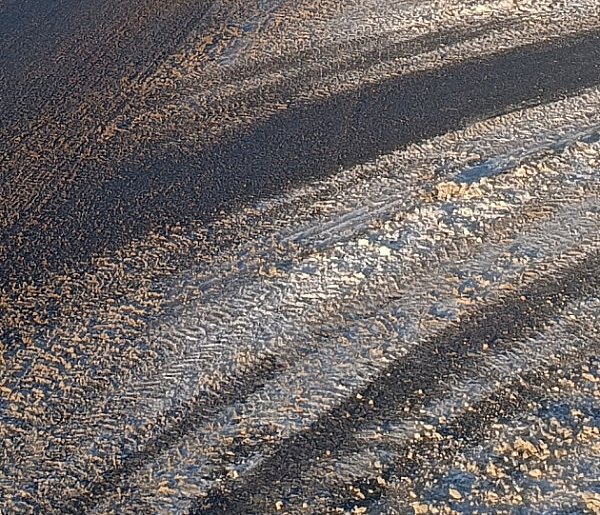 Będzie ślisko na drogach i chodnikach powiatu kolneńskiego-49687