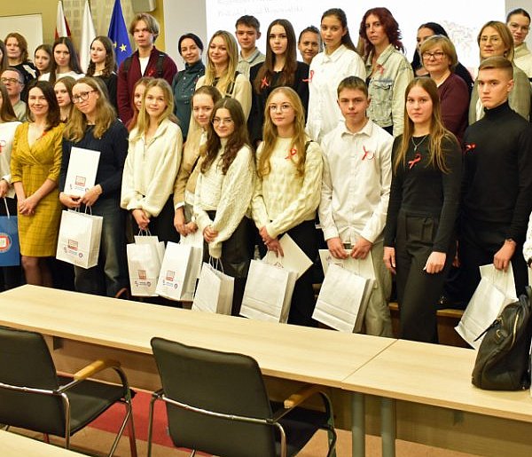 18. Wojewódzka Olimpiada Wiedzy o HIVAIDS-49803