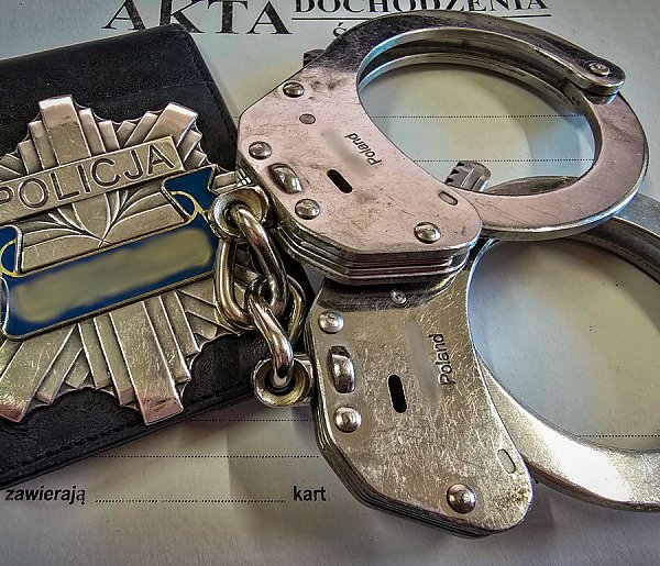 Dwaj kierowcy ukarani za jazdę po mieście z prędkością około 300 km/h-49889