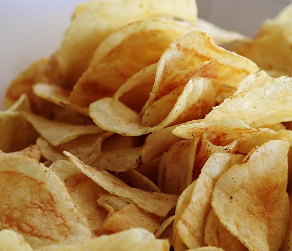 Podatek tłuszczowy uderzy w przekąski? Posłowie pokazują projekt-50083