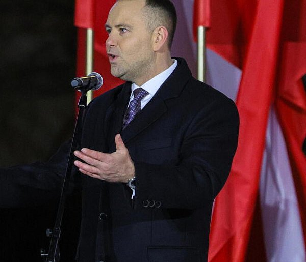 Prezydent: stan wojenny nie był mniejszym złem; był złem w czystej postaci i ...-50168