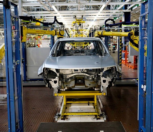 KE wycofuje się z całkowitego zakazu sprzedaży aut spalinowych w U-50270