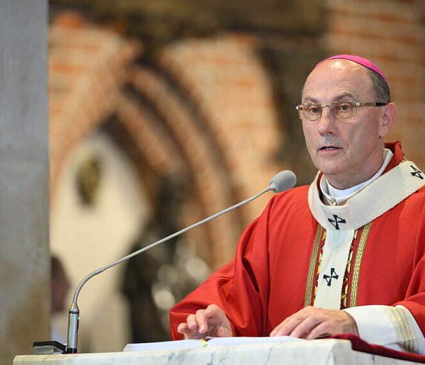 Prymas Polski: Boże Narodzenie to okazja do świadectwa miłości, cierpliwości i ...-50517