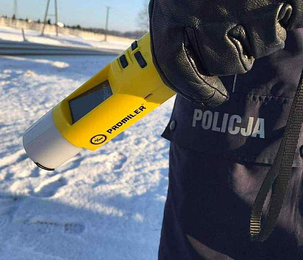 30-latek miał 1,5 promila alkoholu w organizmie i jechał bmw-50761