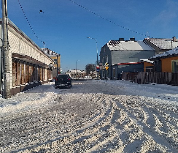 GDDKiA apeluje o ostrożną jazdę; błoto pośniegowe w 13 województwach-50899