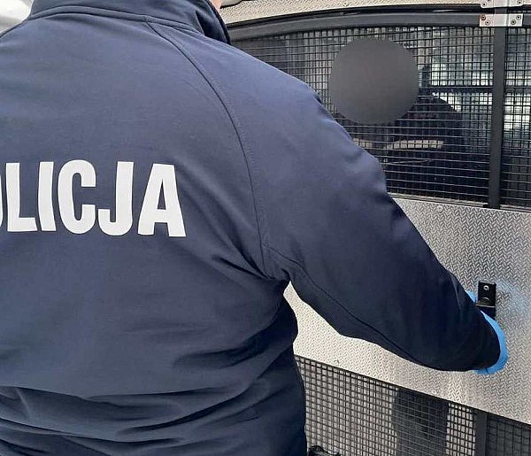 Policjanci zatrzymali poszukiwanego przez wymiar sprawiedliwości-51076