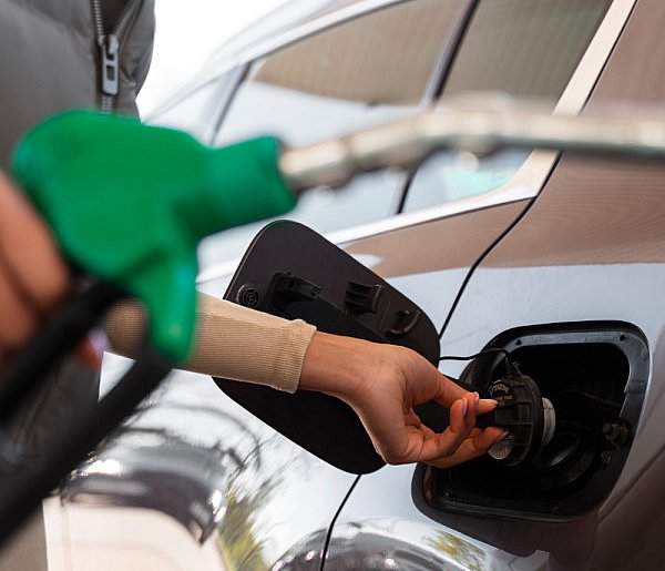 Zaskoczenie na stacjach paliw. Kierowcy nie tego się spodziewali-51083