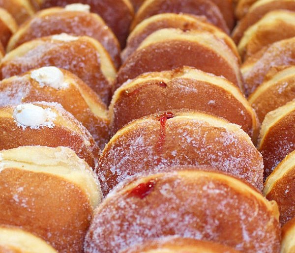 Lekarz w tłusty czwartek: z każdą tradycją powinniśmy zachować zdrowy rozsądek