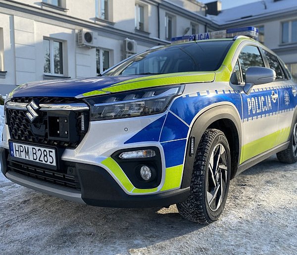 Nowe auta kolneńskiej Policji: Fordy oraz  Suzuki S-Cross i Skoda Octavia