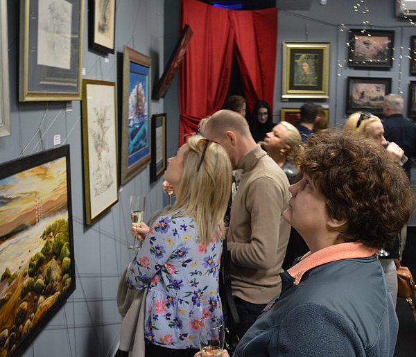 Kilkunastu malarzy i kilkadziesiąt dzieł na wystawie w Kolnie