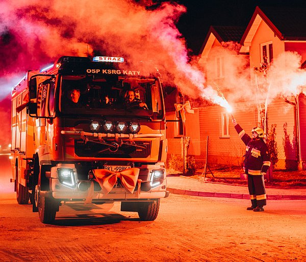 Strażacy z Kątów mają nowy samochód