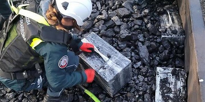 KAS udaremniła przemyt w pociągu z węglem-49325