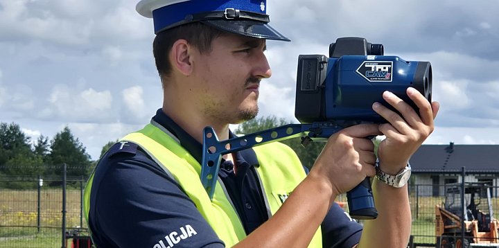 Zasłabł w parku. Uratowali go policjant i żołnierz-50034