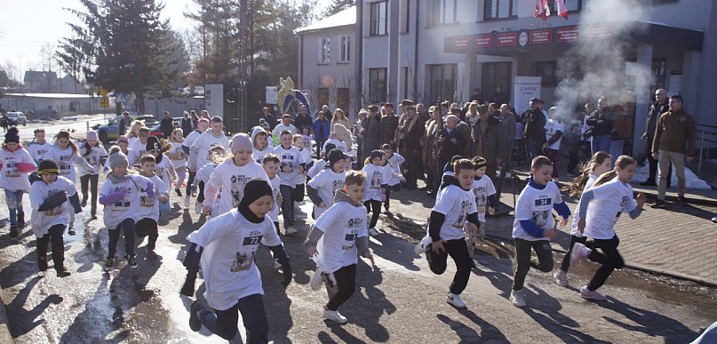 Grabowo: Po raz czternasty pobiegli „Tropem Wilczym”