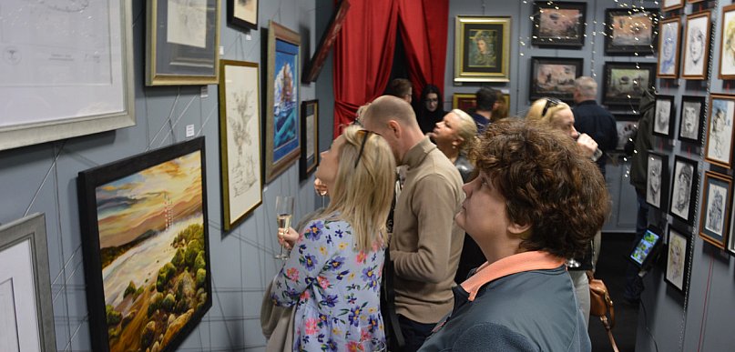 Kilkunastu malarzy i kilkadziesiąt dzieł na wystawie w Kolnie