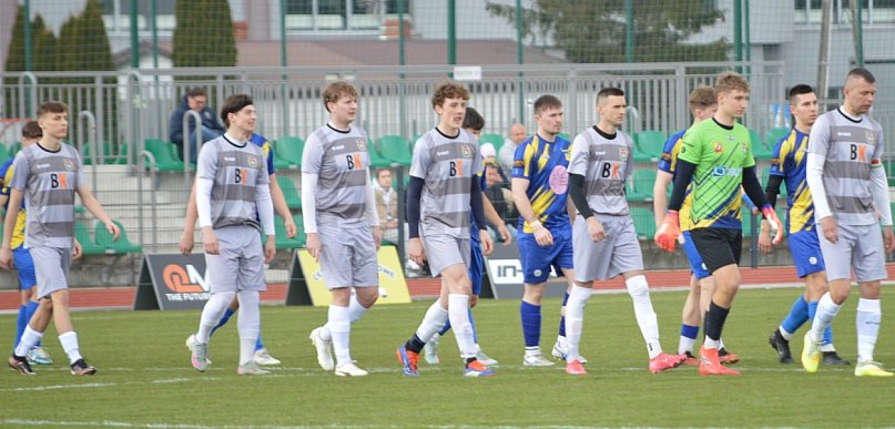 Orzeł powalczy o punkty z Czarnymi