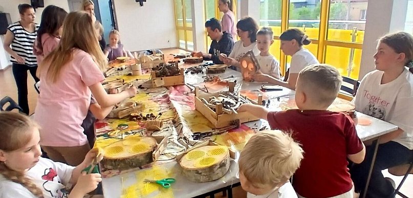 Warsztaty tworzenia domków dla owadów z leśniczym Cieloszczykiem