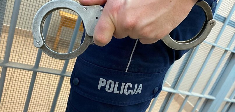 Poszukiwany 39-latek schował się w pomieszczeniu gospodarczym