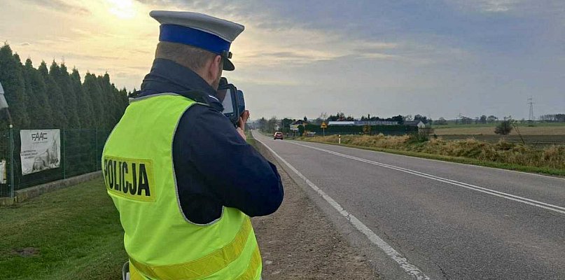 Stracili prawka, bo jechali o wiele za szybko w terenie zabudowanym - 49238