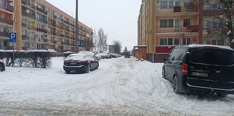 Władze Kolna: odśnieżanie chodników jest trudniejsze niż dróg