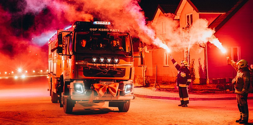 Strażacy z Kątów mają nowy samochód