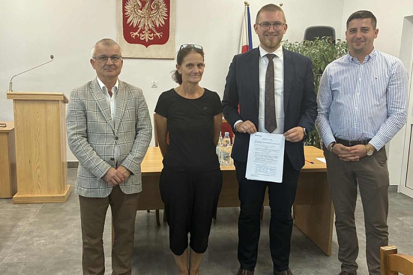 Firma przekazuje dotacje