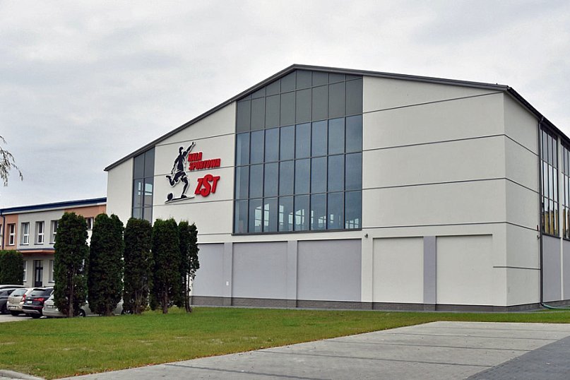 Oficjalnie otwarto nowoczesną salę sportową