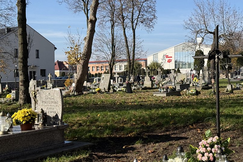 Wszystkich Świętych w Kolnie, Lachowie i Grabowie