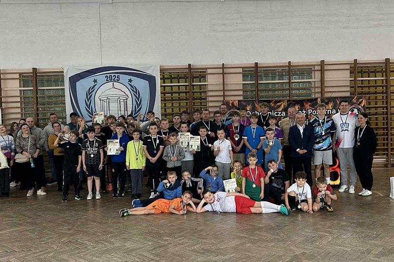 Turniej Piłki Halowej w Grabowie