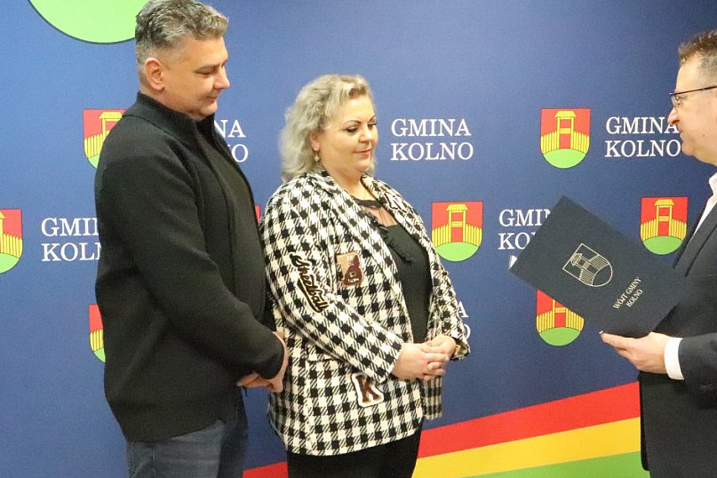 Gratulacje dla młodych tancerzy