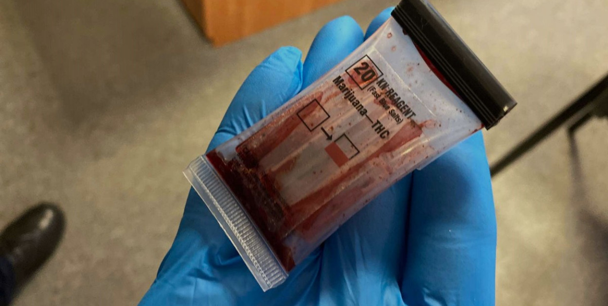 Policja w Kolnie: z narkotykami za kierownicą BMW