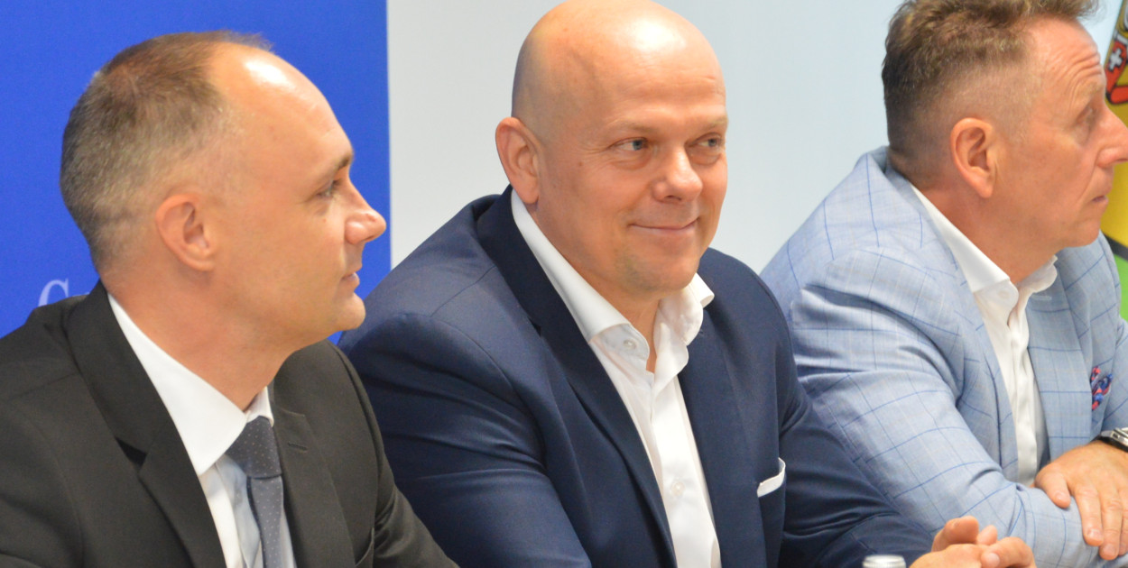 Rada Powiatu udziela dotacji na wniosek Zarządu Powiatu