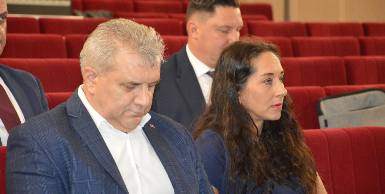 Misją Klastra jest poprawa stanu środowiska na obszarze Gmin Powiatu Kolneńskiego w tym jakości powietrza, poprawa bezpieczeństwa energetycznego oraz wzmocnienie lokalnej gospodarki dzięki optymalizacji wykorzystywania lokalnie dostępnych zasobów energetycznych, w tym odnawialnych źródeł energii oraz inne działania proefektywnościowe