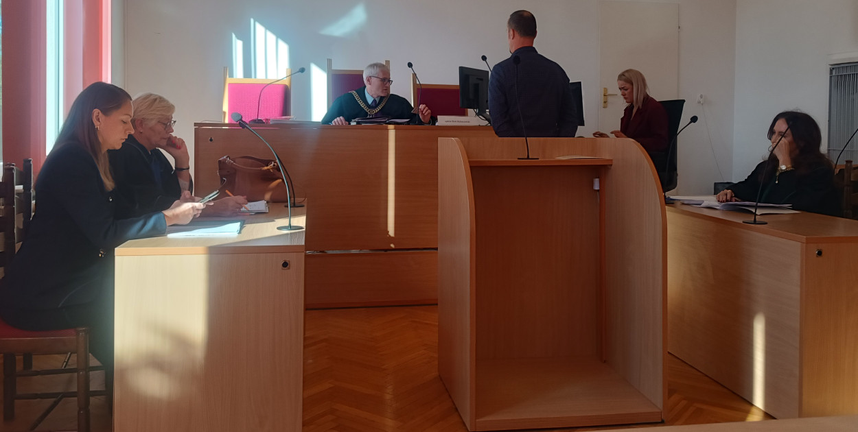 Wyrok nie jest prawomocny. Obwiniony ma prawo do odwołania po uzyskaniu wyroku na piśmie. Jego mecenas przyznała, że jest w szoku po wysłuchaniu orzeczenia i zapowiedziała takowe do Sądu Okręgowego w Łomży
