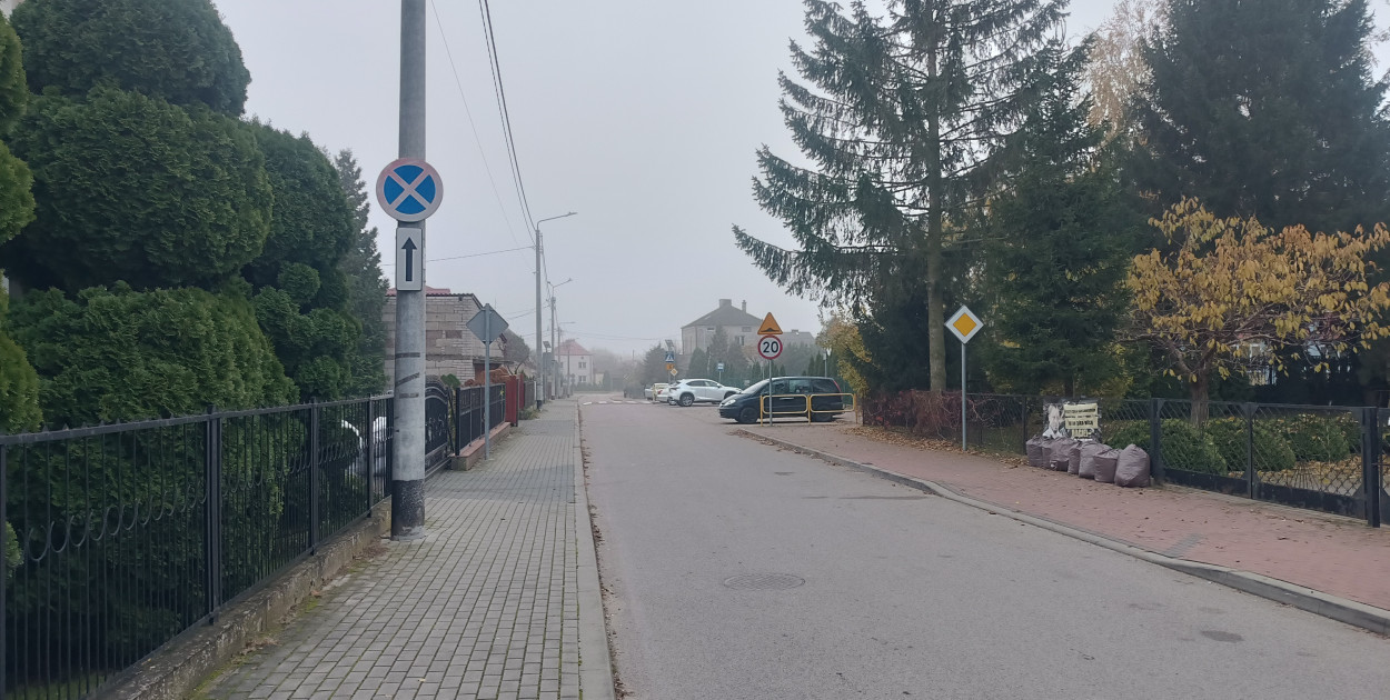 Bezpieczeństwo dzieci powinno być naszym priorytetem, a zmiana organizacji ruchu jest krokiem w dobrym kierunku - podsumowuje radny Sielawa