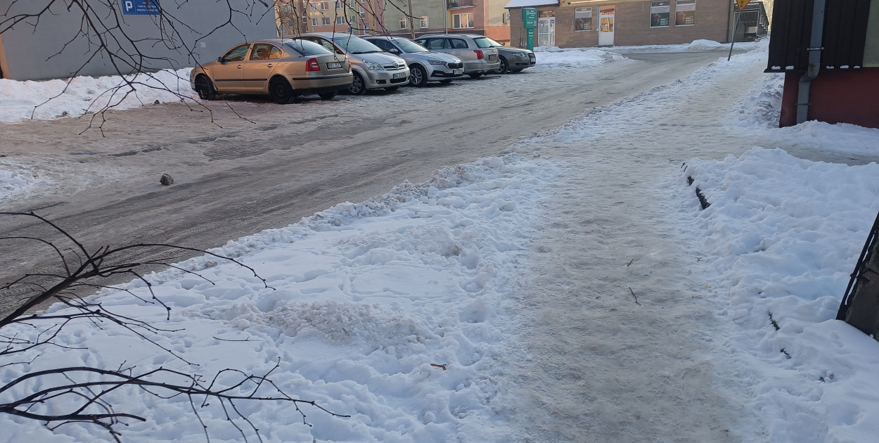 Uliczka wewnętrzna przy siedzibie SM