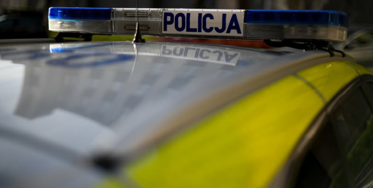 Broń zabezpieczona ws. postrzelenia dwulatki wystrzeliła na komendzie