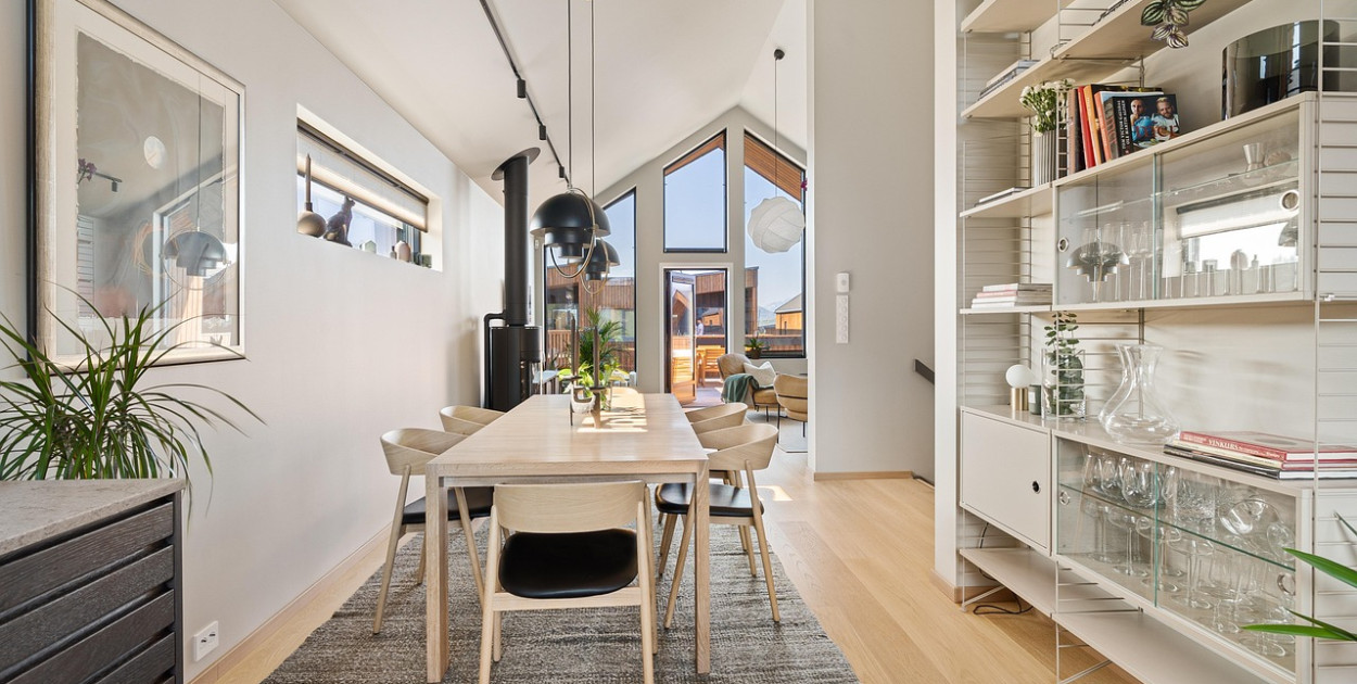 Jak urządzić funkcjonalną przestrzeń w małym mieszkaniu? Sprawdzone rozwiązania