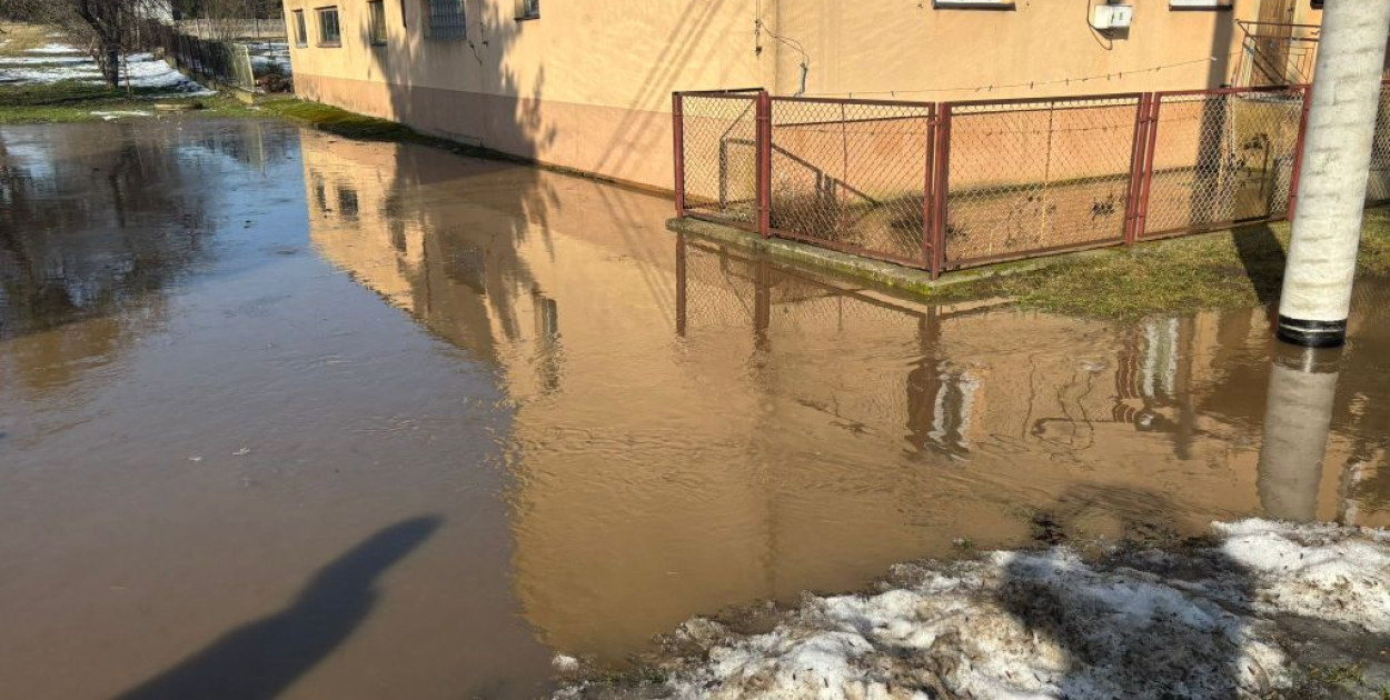 Kolneńscy strażacy zmagali się z konsekwencjami odwilży