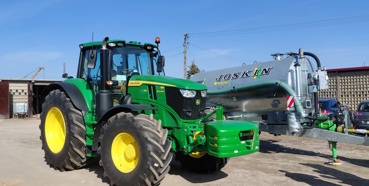 Zakup i dostawa ciągnika wraz z wozem asenizacyjnym