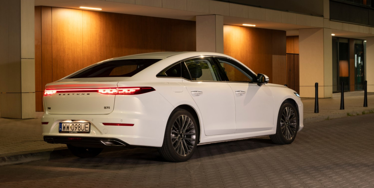 SUV czy liftback? Bestune T77, B70 i T90 czekają w salonie Top Auto Białystok