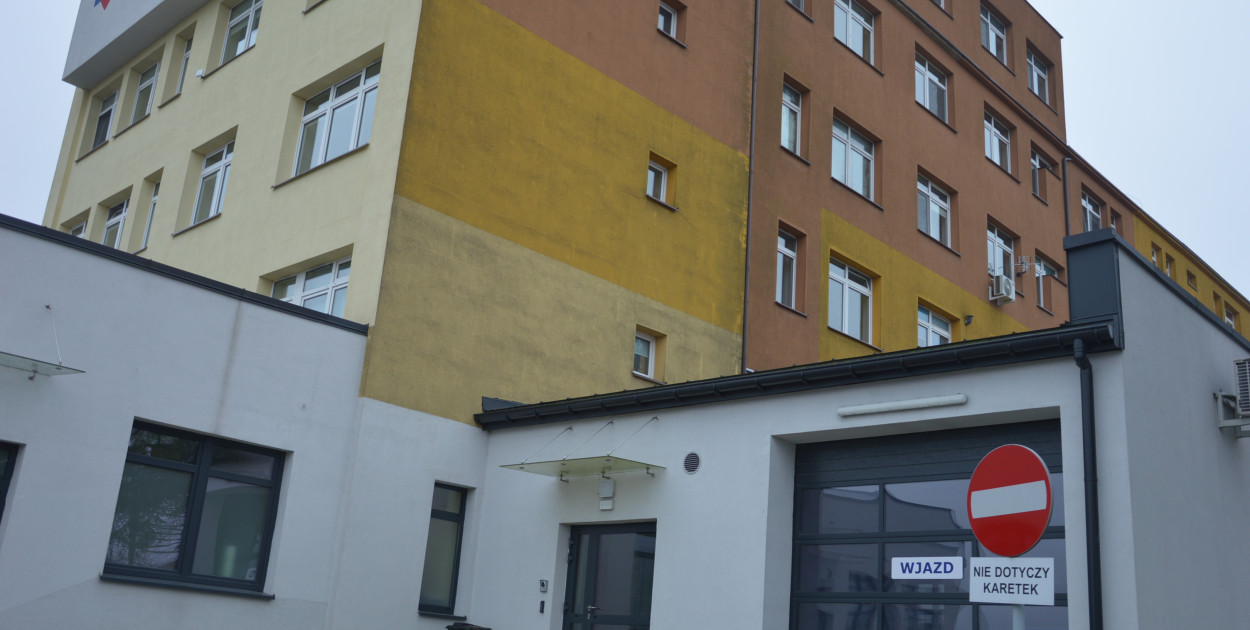 „Rz”: Za dużo położnych  i coraz mniej porodów